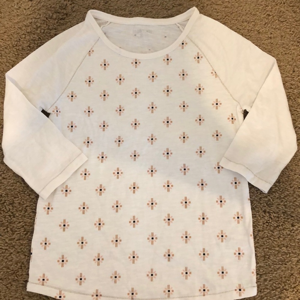 3/4 Shirt. Very light weight material!